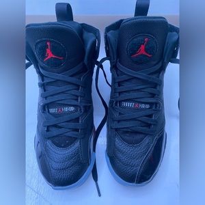 New jordan men's jumpman two trey shoes red black and white